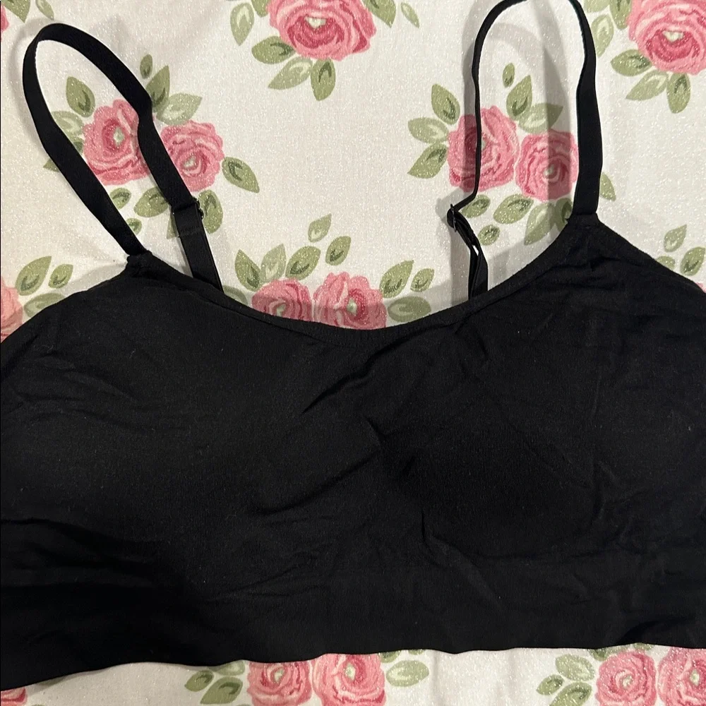 Gilligan OMalley Bralette‎ Bra Sz Medium Black Wireless Lined  Pullover Seamless